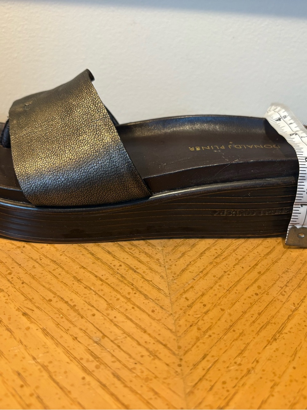 Donald J PLINER FiFi platform sandal bronze metallic leather size 6.5 - Picture 6 of 8